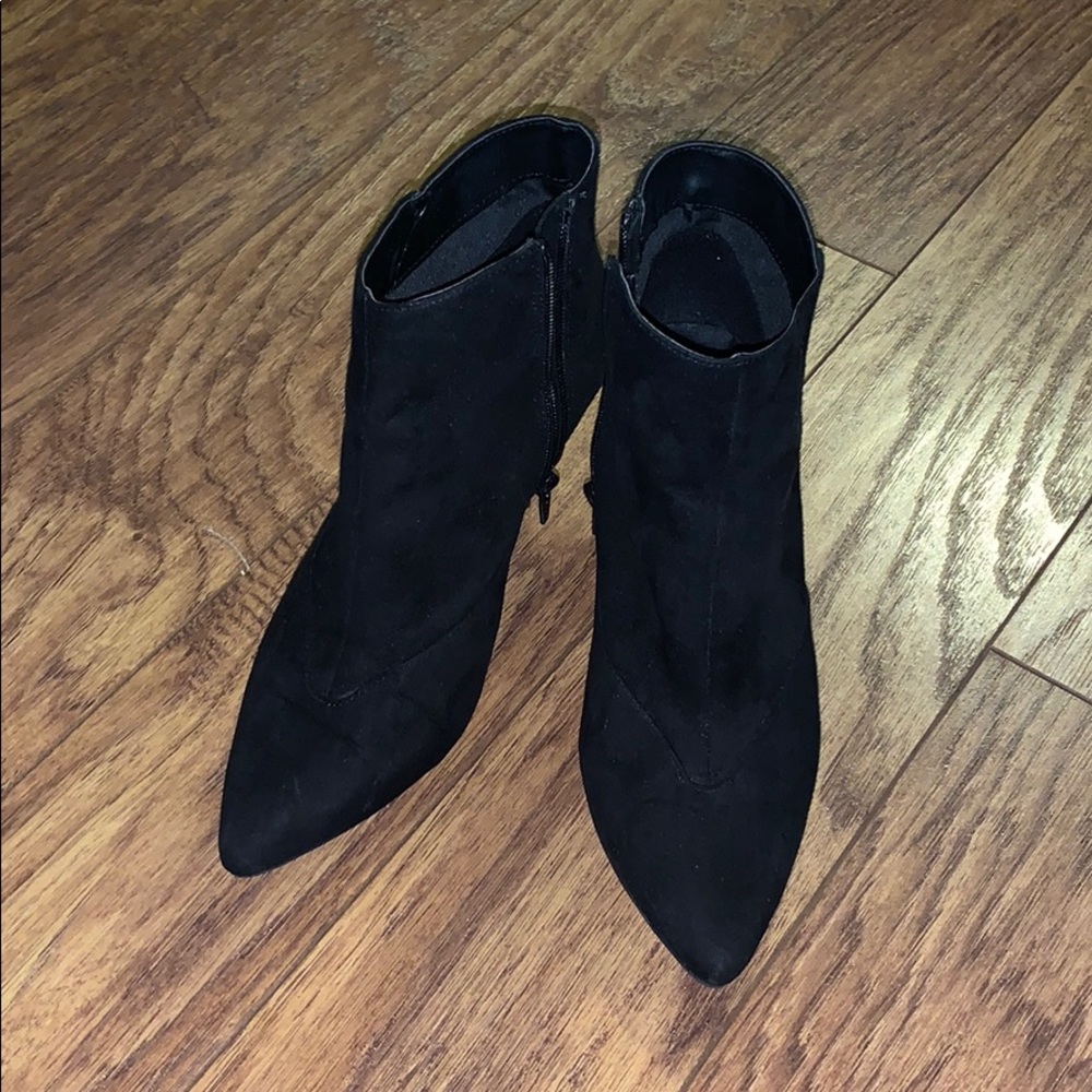 Heeled booties